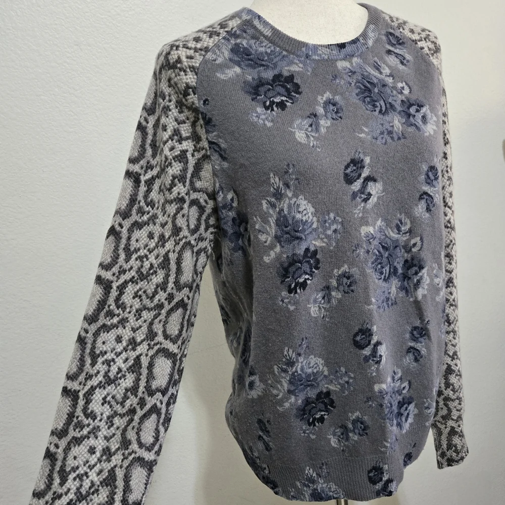 EQUIPMENT FEMME 100% Cashmere Gray Blue Floral Sweater Snake Print Sleeves Large - Picture 3 of 16